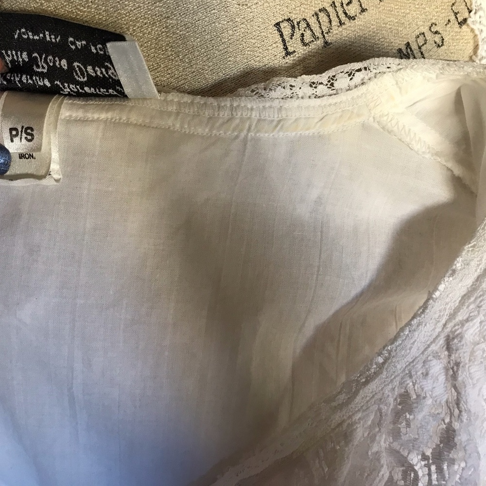 KATHERINE HARESTAD for WHITE ROSE DESIGNS of No. CAL White Lacy BedCoat … - Picture 12 of 14